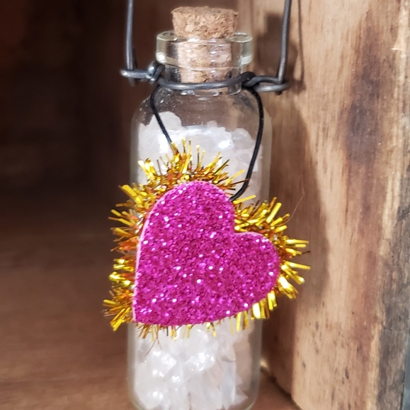 Mini bottle Valentine ornament charm - Picture 5 of 6